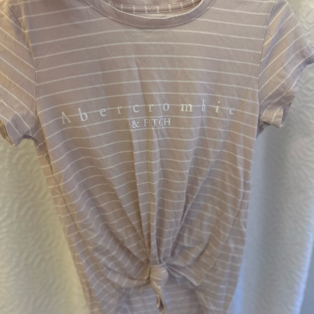Abercrombie short sleeve crop top